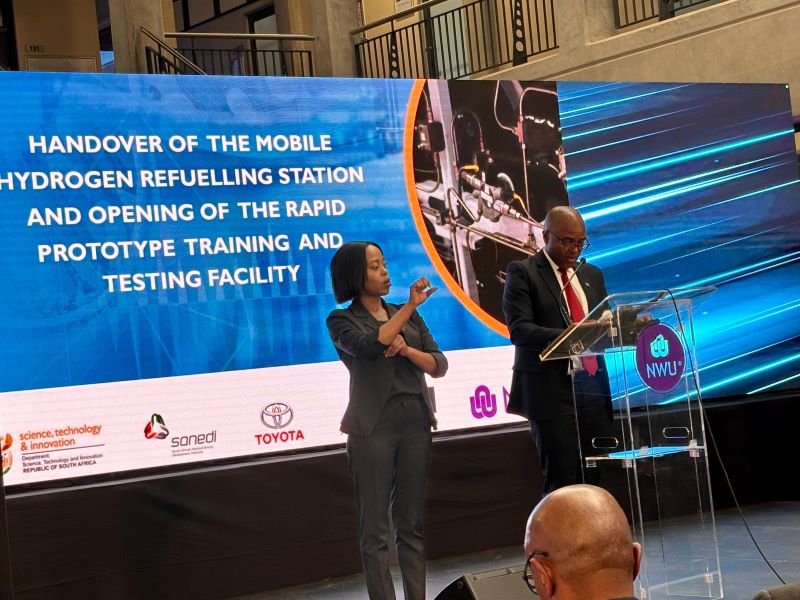 SA launches mobile hydrogen refuelling station at NWU